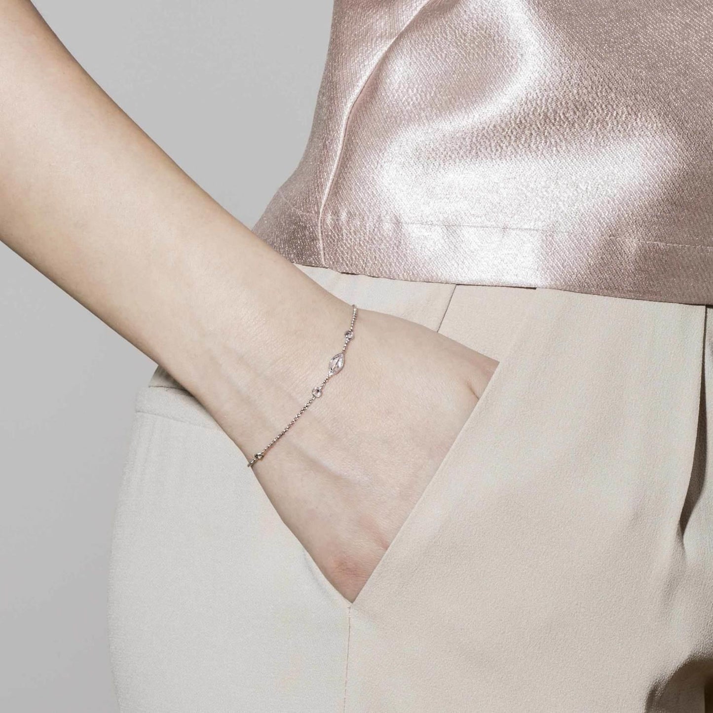 Bella - Bileklik - Gümüş Servisler