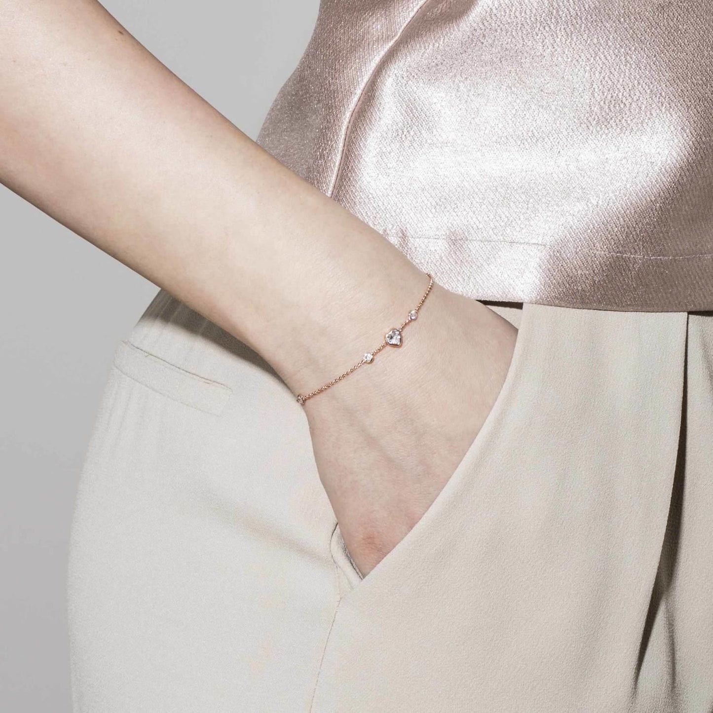 Bella - Bileklik - Rose altın kalp