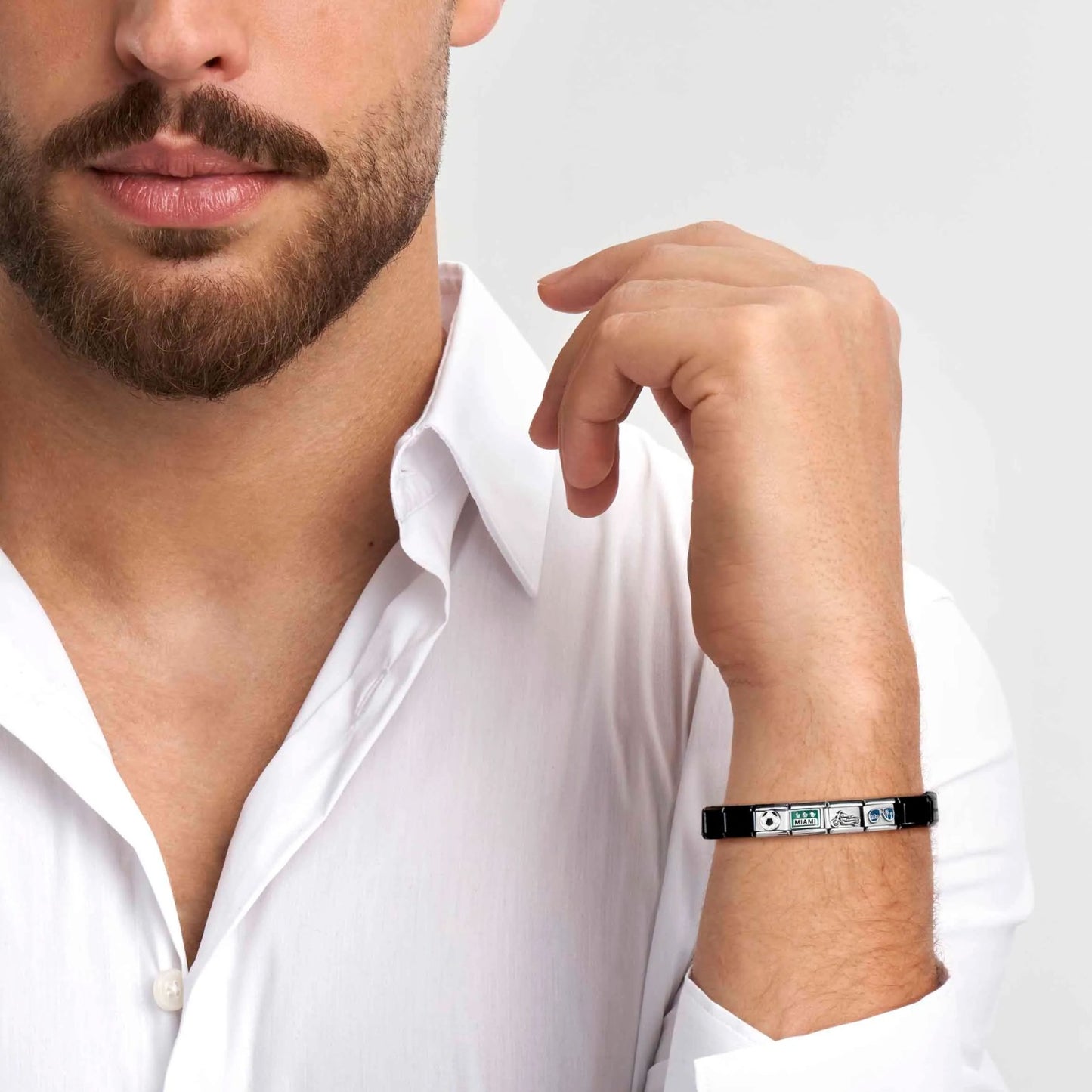 Composable Classic Dekoratif Link - Harfler - A harfi - (01 A) 18K Altın  - Gümüş Rengi Bileklik ile